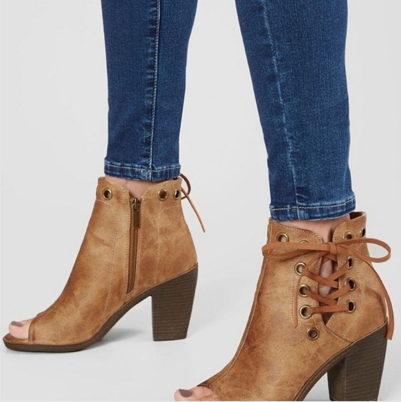 Vintage 93 Gina Peep Toe Ankle Boot - Picture 2 of 7